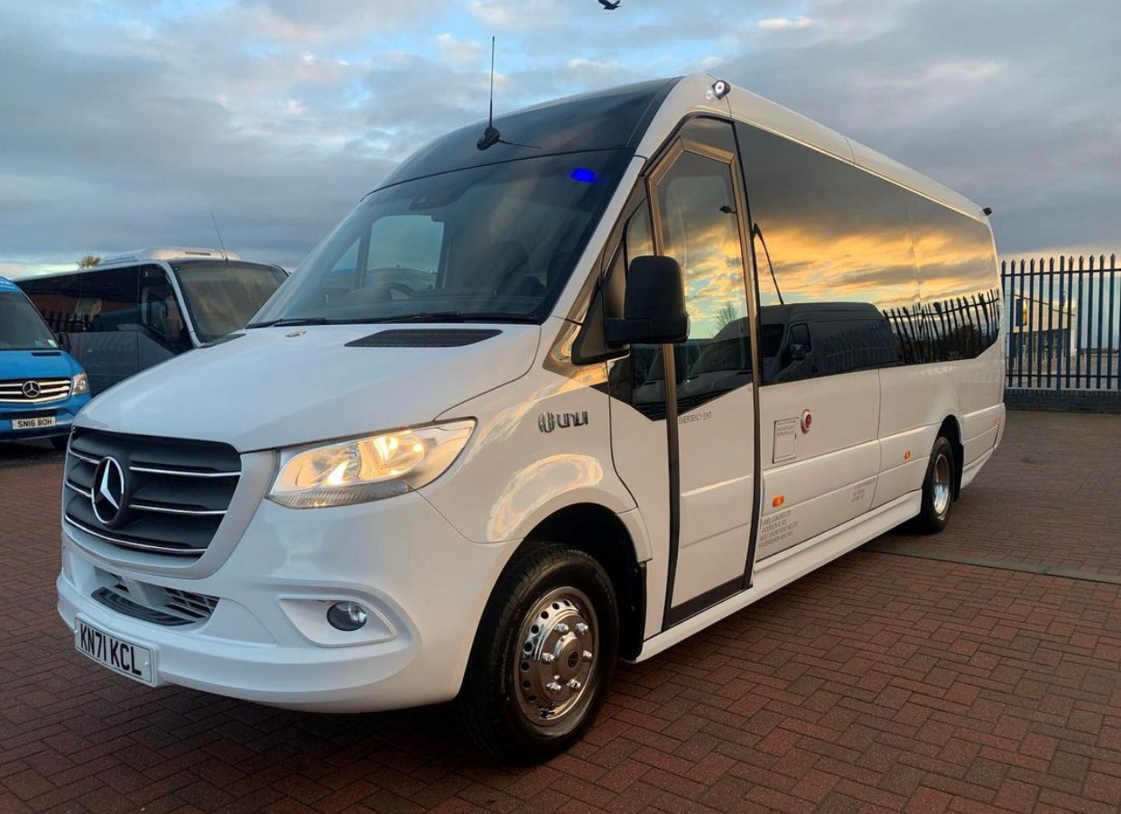 NEW UNVI DELIVERY TO KINEIL COACHES