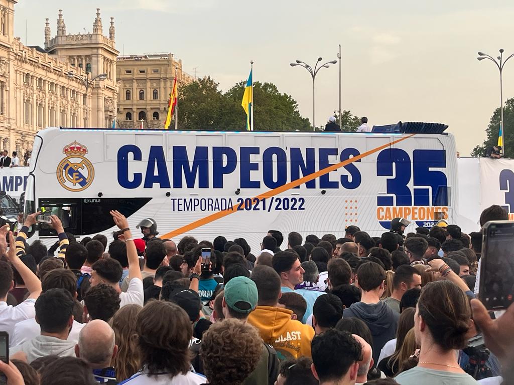 Real Madrid celebrates its 35th La Liga title in an UNVI Urbis DD Open-Top Bus parade in the streets of Madrid